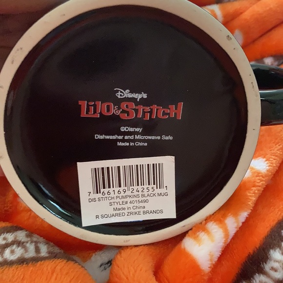 DISNEY STITCH HALLOWEEN MUG - Picture 3 of 3
